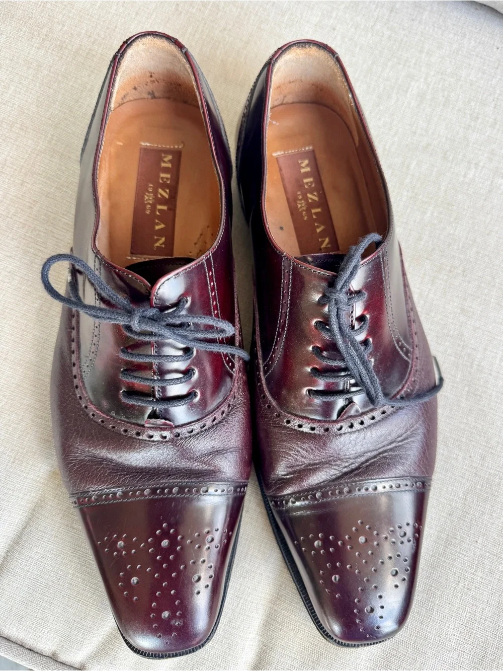 Men's Mezlan Tyson II Cap-Toe Oxford Dress Shoes in Burgundy